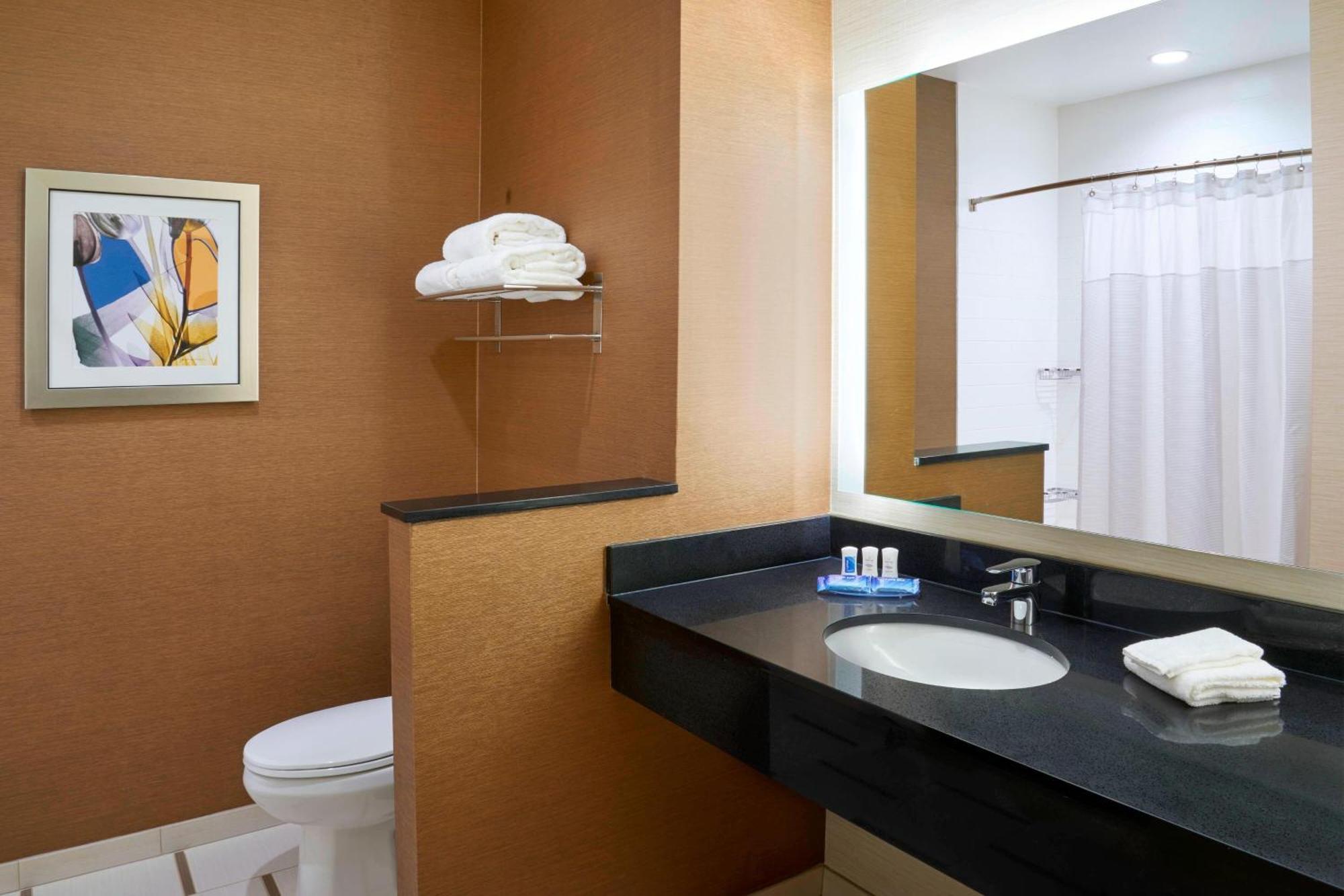 Fairfield By Marriott Niagara Falls Bagian luar foto